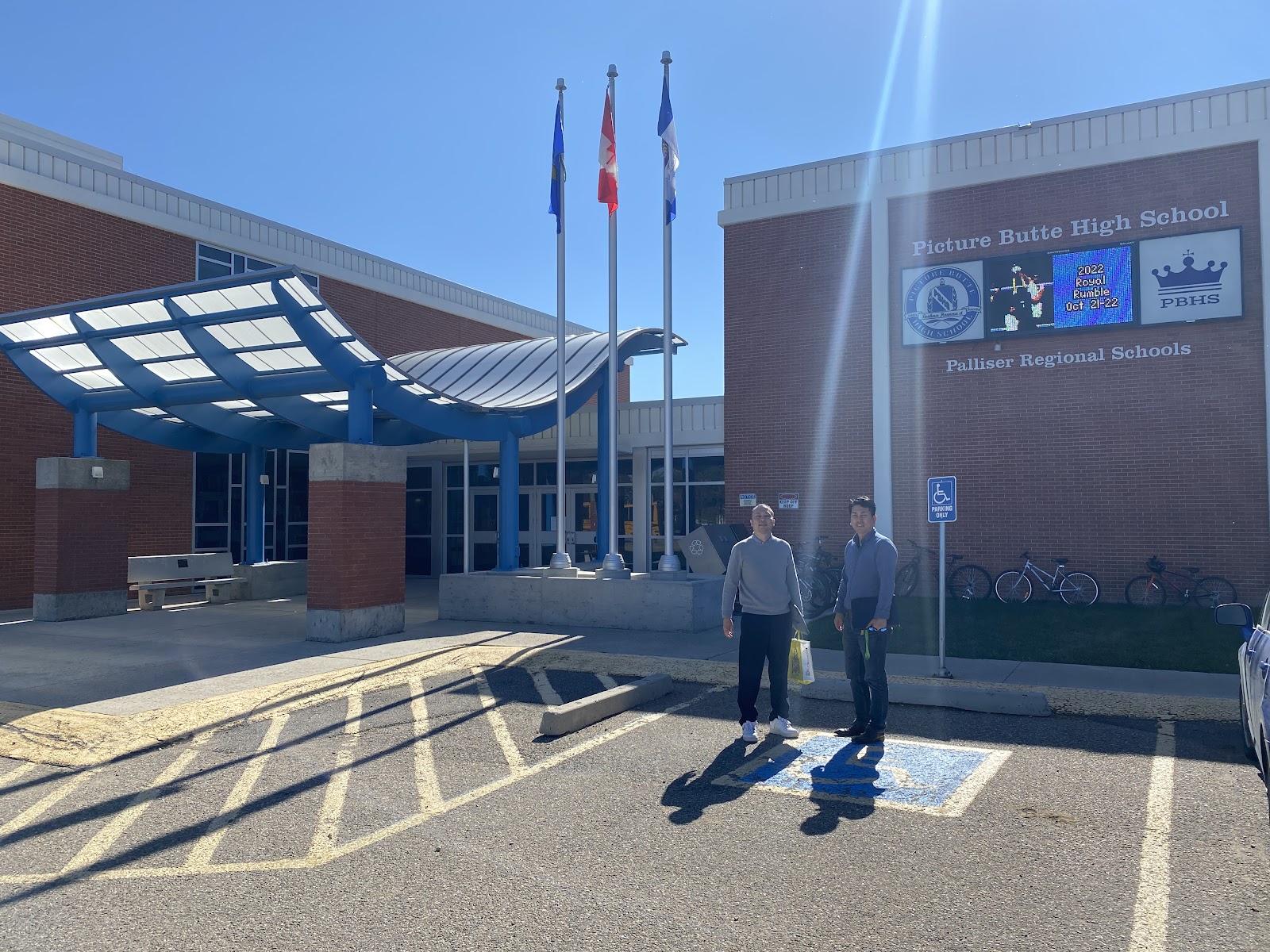 パリサー学区の高校（Picture Butte High School）